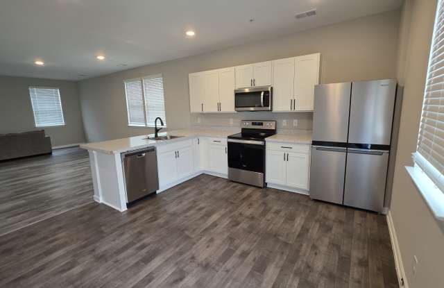 124 Willowtree Ln Gallery 3