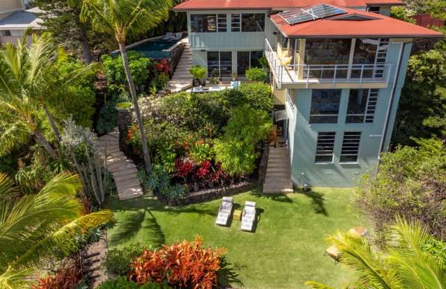 Kahala Hills Estate: Luxe Oceanview Villa w/ Infinity Pool, Gym  Views photos photos