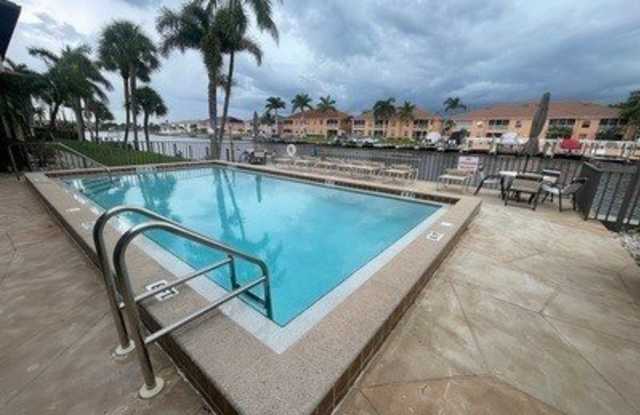 4525 Country Club Boulevard Gallery 3