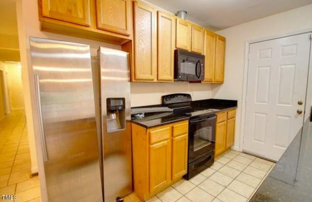 Huge home near in Chapel Hill! Gallery 4