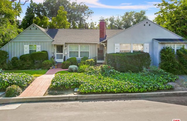 13803 BURBANK - 13803 Burbank Blvd, Los Angeles, CA 91401