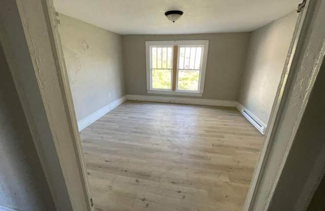 211 Oakwood Street - B Gallery 3