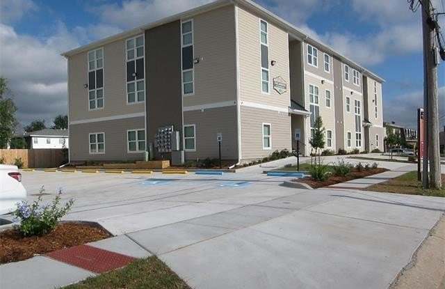 2725 INDEPENDENCE Street photos photos