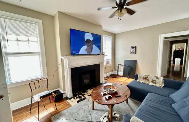 2 Bedroom Ready To Pre-Lease! Pay Electric ONLY! Gallery 3