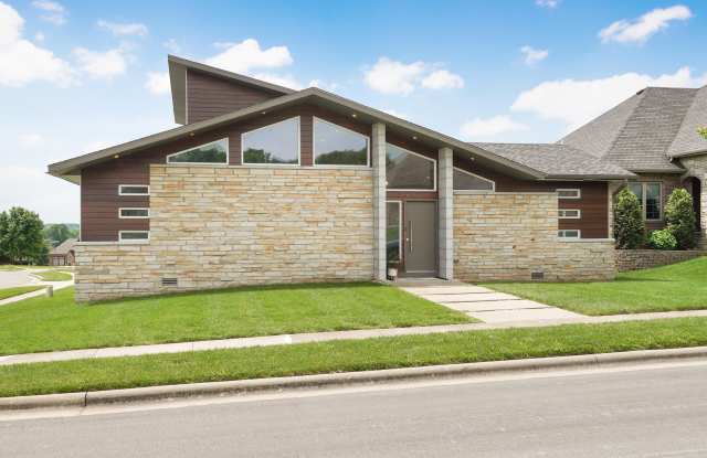 3942 E Rosebrier Street Gallery 2