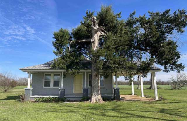 2982 Russell Wade Rd - 2982 Russell Wade Road, Brownsdale, FL 32565