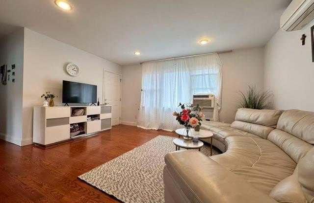 133 Railroad Avenue photos photos