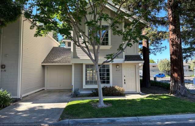 Beautifully updated 2 bedroom, 2.5 bathroom Townhouse in West San Jose! photos photos