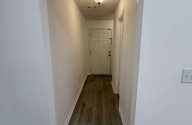 6045 Flagstaf Walk Gallery 1