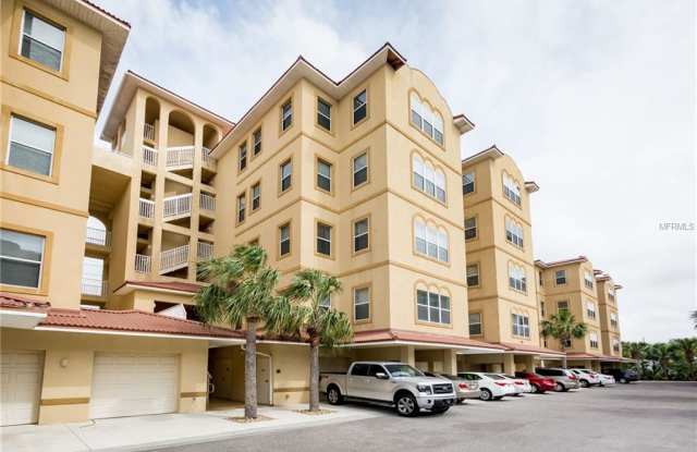 636 WELLS COURT Gallery 2