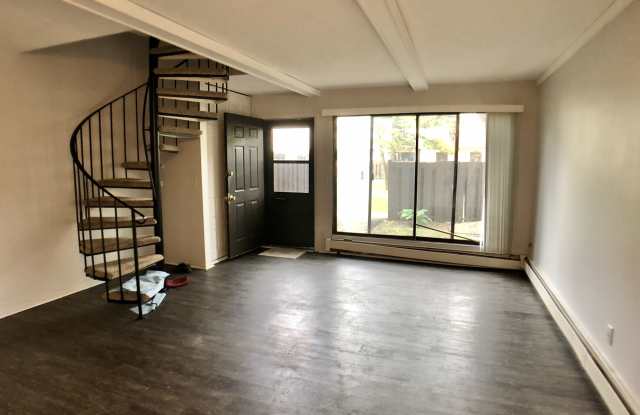 7246 72nd Lane N Gallery 2