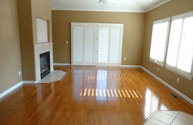 13802 E. Stanford Place Gallery 2
