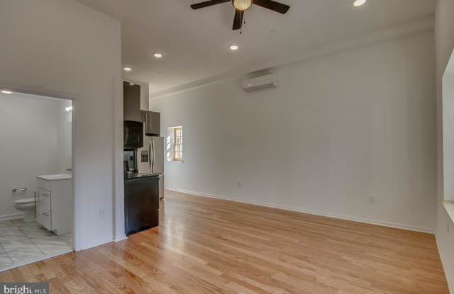 261 S 17TH STREET Gallery 4