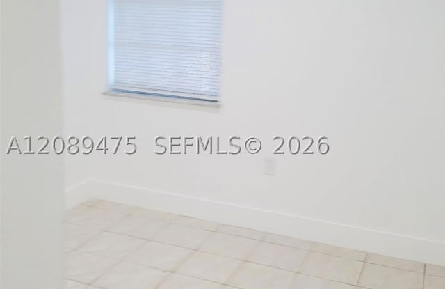 19225 NW 50 CT Gallery 4