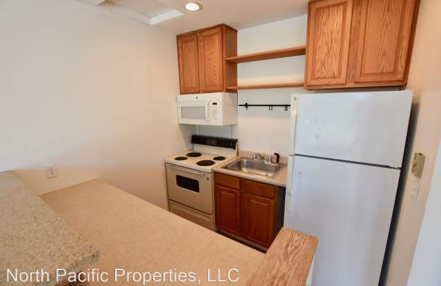 2222 Eastlake Ave E Suite B (Upper) Gallery 4