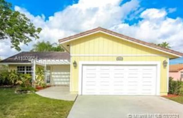 3900 NW 115th Ave - 3900 Northwest 115th Avenue, Coral Springs, FL 33065