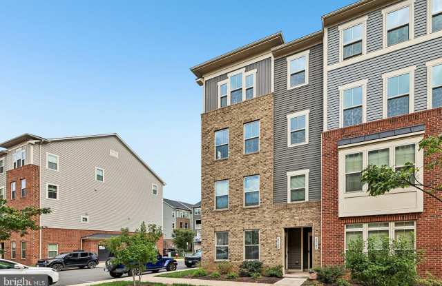 24745 MONK MEADOWS Terrace Gallery 2