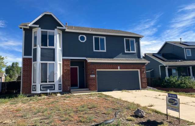 Updated 4 Bedroom Home Available Now! Gallery 1