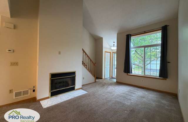2 Bedroom Townhome in Woodbury Gallery 1