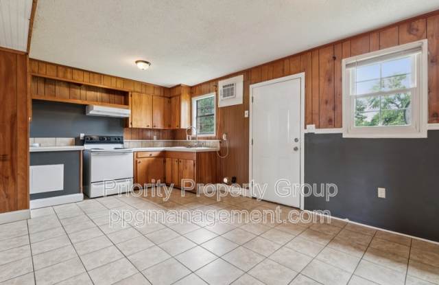 218 Lovelace Road - 218 Gallery 4