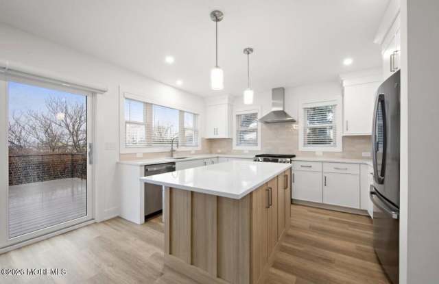 427 Hoyt Street photos photos