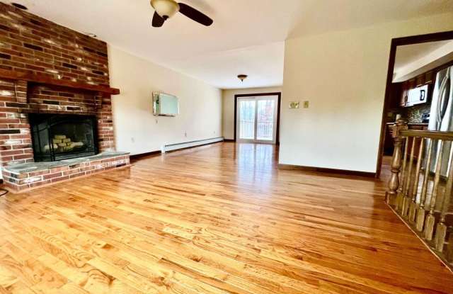 Renting a Single-Family Home - 6 Hall Lane, Kensington, CT 06037