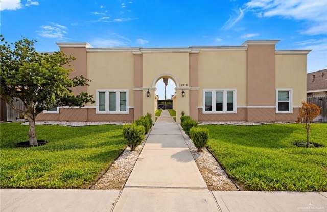 2716 Primrose Avenue Gallery 1