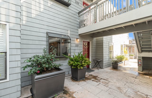 221 High St photos photos