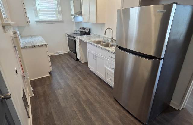 245 W Brady St photos photos