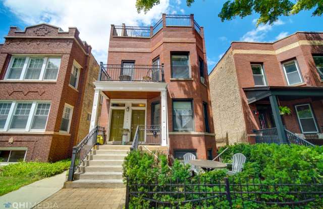 1246 W Roscoe St photos photos