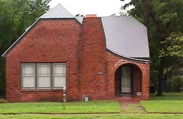 1805 HAYES STREET - 1805 Hayes Street, Wichita Falls, TX 76309