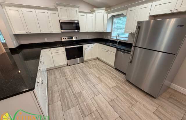 8924 N Spartan Dr Gallery 3