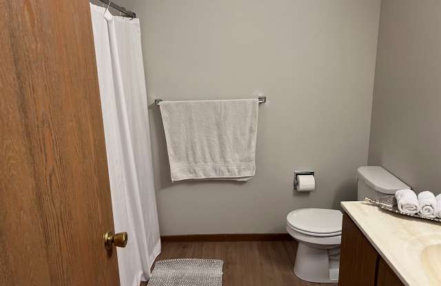 225 Woodside Drive photos photos