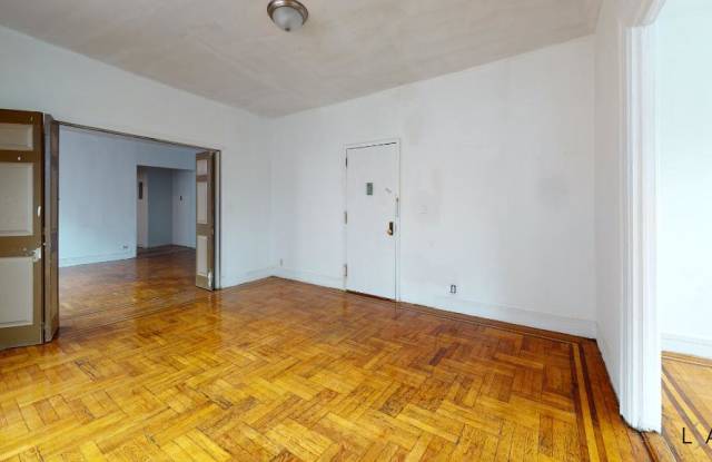 2297 Southern Boulevard Gallery 3