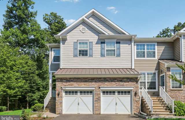 206 SHIELDS COURT - 206 Shields Court, Heathcote, NJ 08852