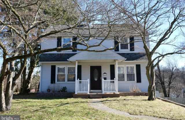 538 SCHOOL HOUSE Lane photos photos