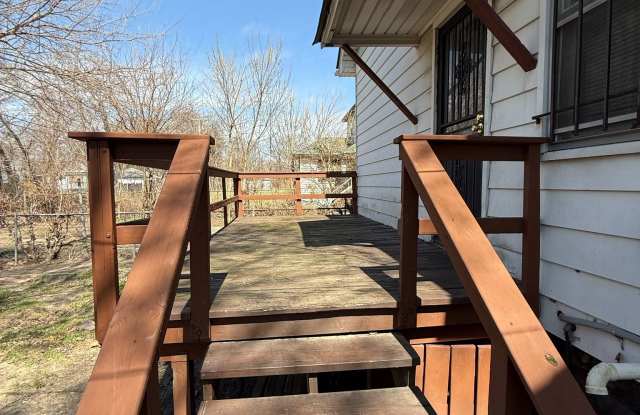 16327 Log Cabin Street Gallery 3