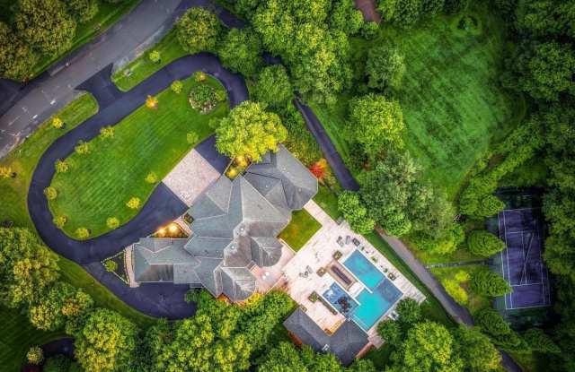 860 NICHOLAS RUN DR Gallery 3