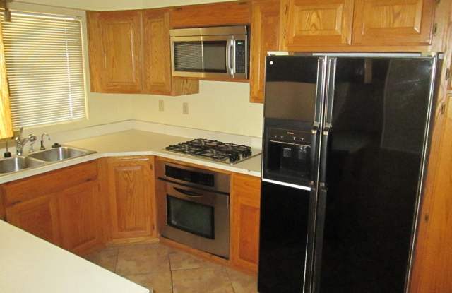2526 E SAHUARO Drive Gallery 3