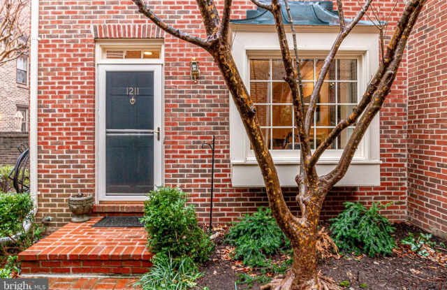 1211 MICHIGAN CT Gallery 2