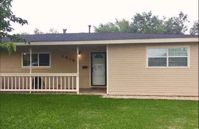 1418 Crescent Drive photos photos