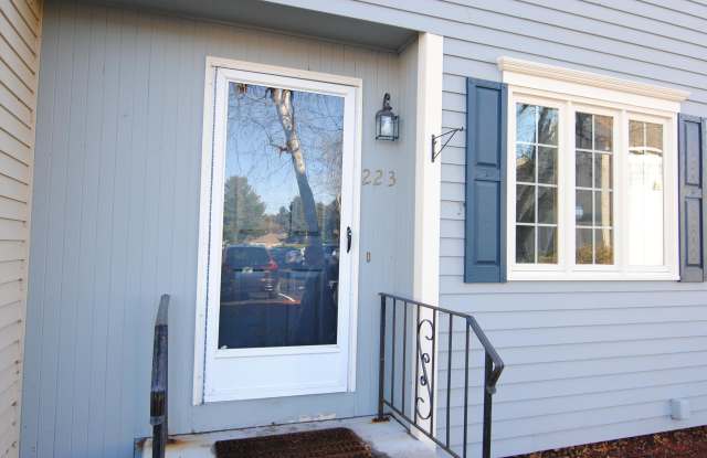 223 Fox Hollow Drive Gallery 2