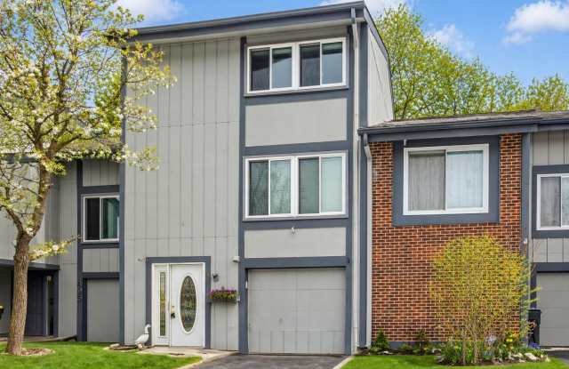 493 Shadow Lake Bay - 1 photos photos