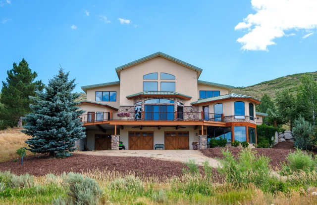 Private Hillside Ranch Home Available Winter 2025-2026 photos photos