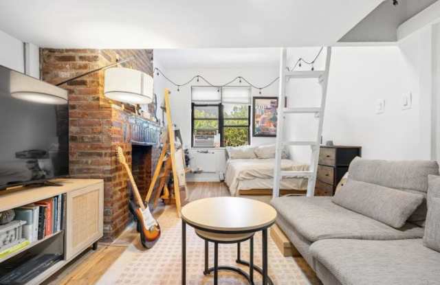 307 West 29th Street photos photos