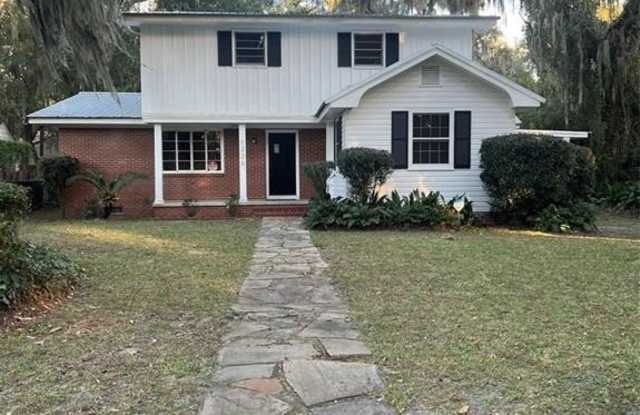 1226 MAGNOLIA Ave - 1226 Magnolia Avenue, Brunswick, GA 31520