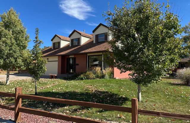 4 BEDROOM, 2.5 BATHROOM, SINGLE FAMILY HOME WITH 2 CAR ATTACHED GARAGE Gallery 1