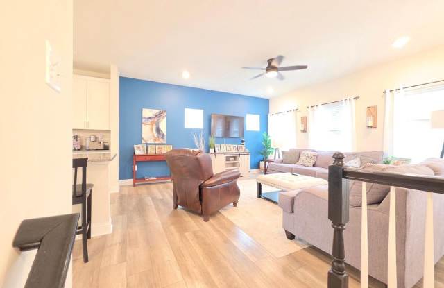 35186 WRIGHT WAY Gallery 3