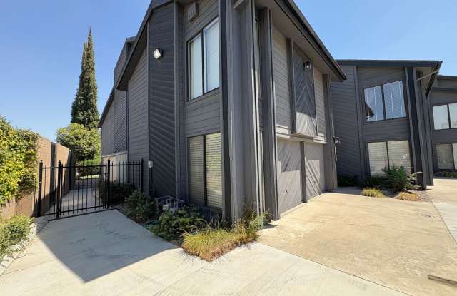 3 Story condo near country club Available Now! photos photos