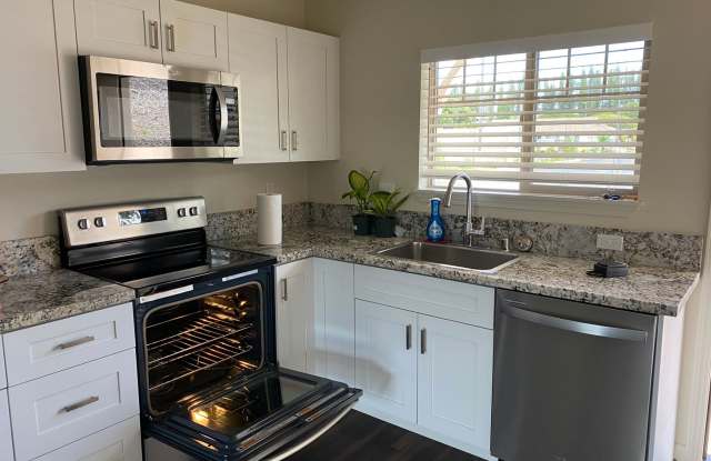 Napili - Newer 2 bedroom, 1 bath. Across the street from Napili Bay. photos photos
